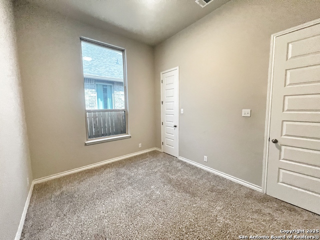 Listing photo id 4 for 1567 Terrys Gate