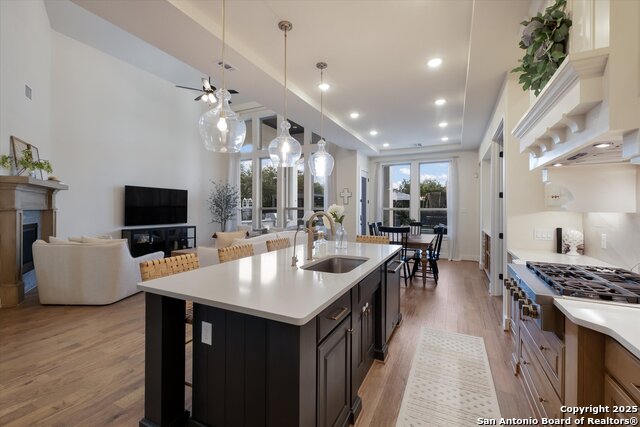 Listing photo id 8 for 2119 Kerrisdale Dr.