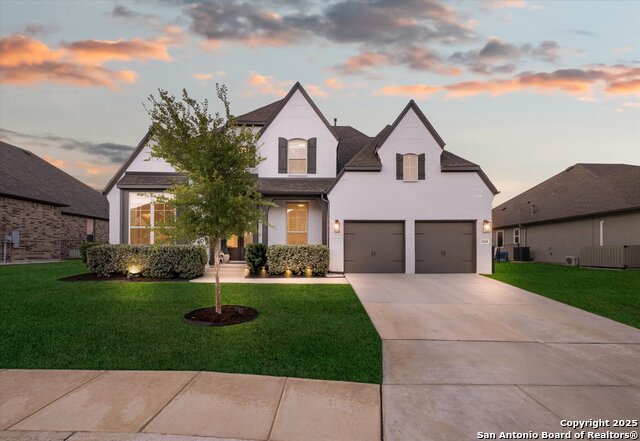 Listing photo id 0 for 2119 Kerrisdale Dr.