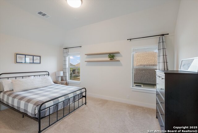 Listing photo id 29 for 2119 Kerrisdale Dr.