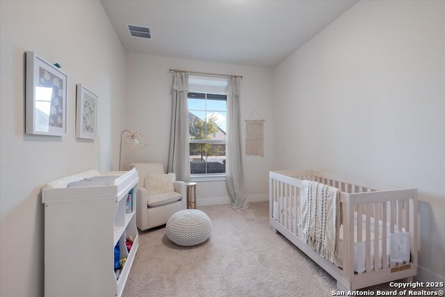 Listing photo id 32 for 2119 Kerrisdale Dr.