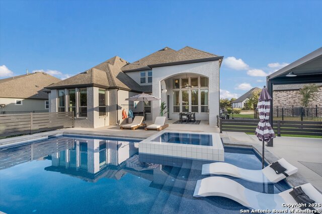 Listing photo id 41 for 2119 Kerrisdale Dr.