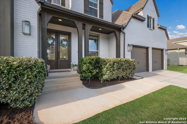 Listing photo id 3 for 2119 Kerrisdale Dr.