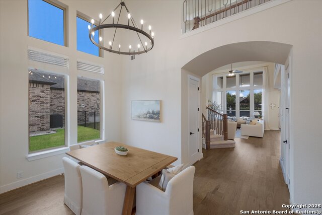 Listing photo id 6 for 2119 Kerrisdale Dr.