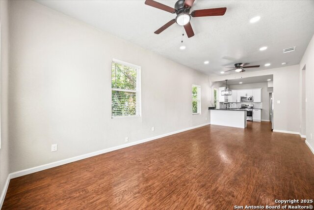 Image 3 of 31 For 1735 Center