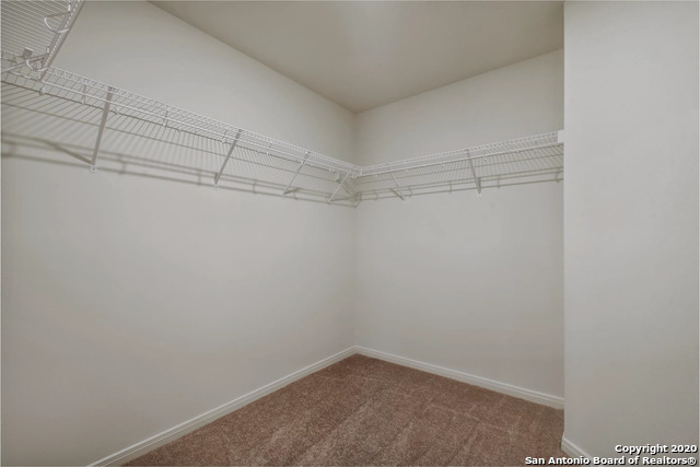 Listing photo id 7 for 11975 Luckey Villa