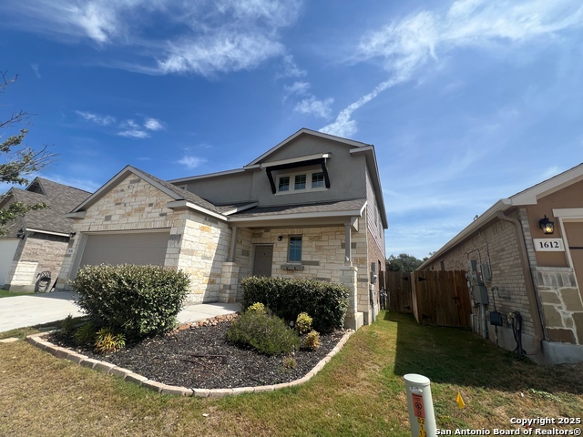 Listing photo id 0 for 1616 Stone House