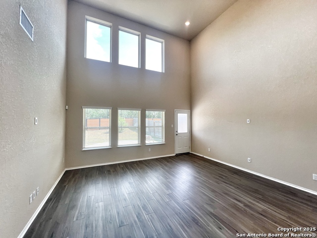 Listing photo id 2 for 1616 Stone House