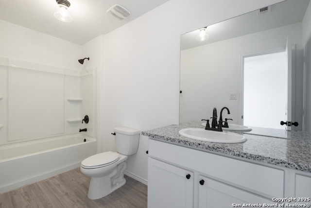 Image 12 of 26 For 9051 Navarro Vista