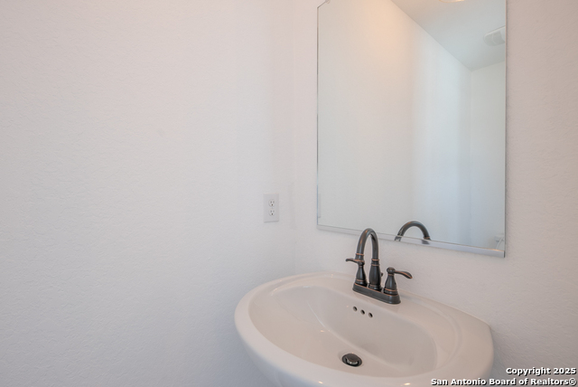 Image 23 of 26 For 9051 Navarro Vista