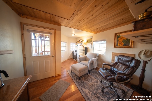 Listing photo id 12 for 1769 Fm 536