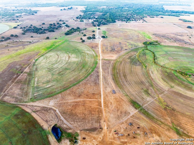 Listing photo id 23 for 1769 Fm 536