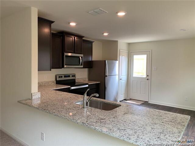 Listing photo id 2 for 3947 Turtle Creek