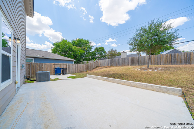 Listing photo id 12 for 3607 Southton