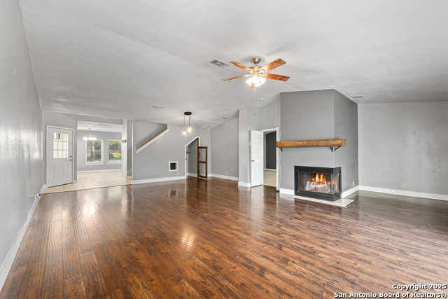 Listing photo id 8 for 9735 Fortune Ridge
