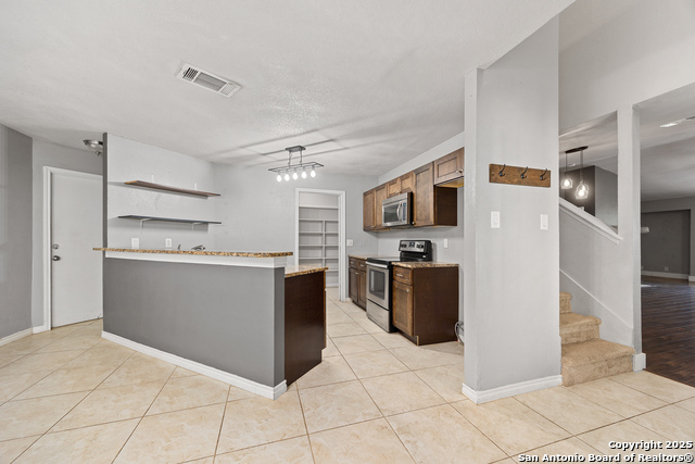 Listing photo id 17 for 9735 Fortune Ridge
