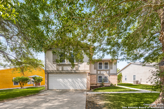 Listing photo id 0 for 9735 Fortune Ridge