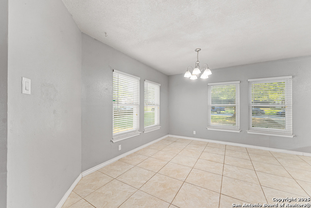 Listing photo id 19 for 9735 Fortune Ridge