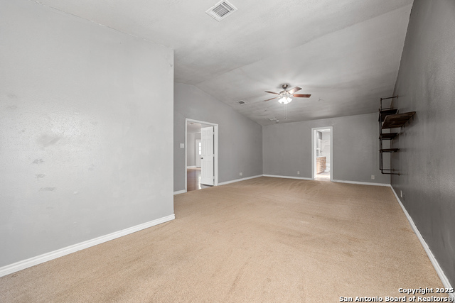 Listing photo id 24 for 9735 Fortune Ridge