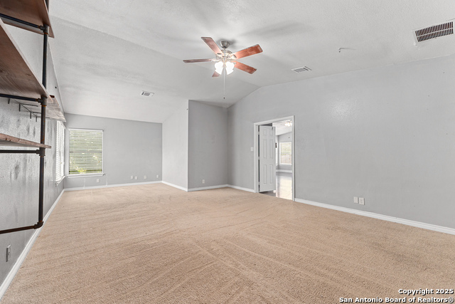 Listing photo id 25 for 9735 Fortune Ridge