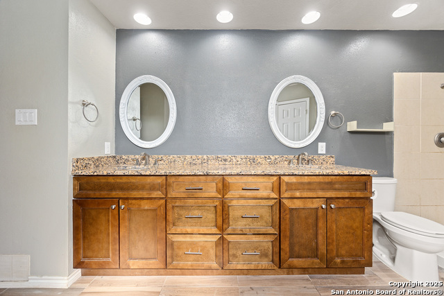 Listing photo id 27 for 9735 Fortune Ridge
