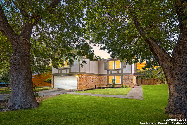 Listing photo id 1 for 9735 Fortune Ridge