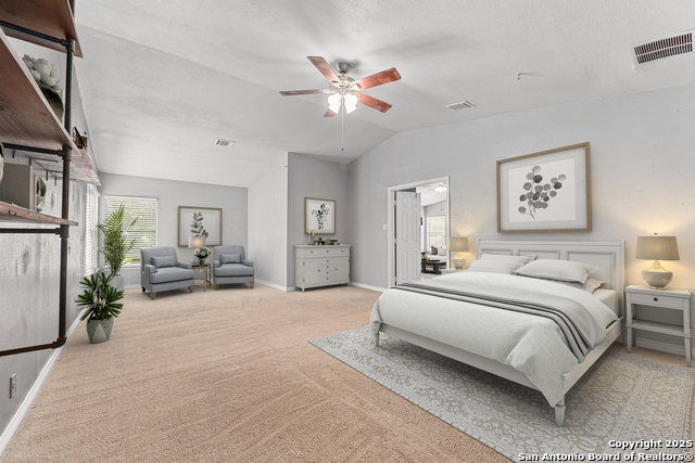 Listing photo id 5 for 9735 Fortune Ridge