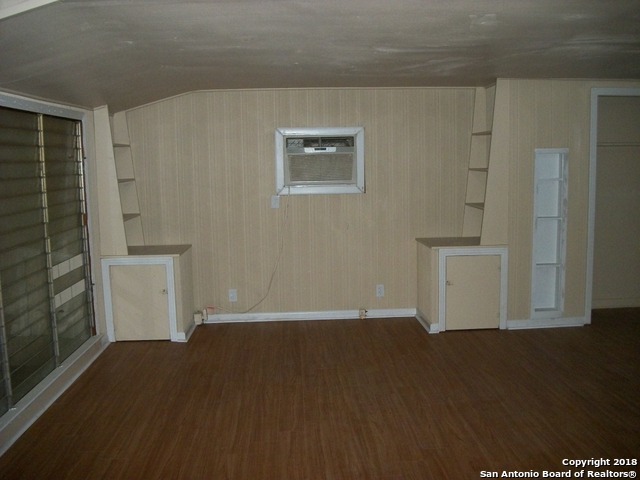 Image 9 of 14 For 268 Readwell