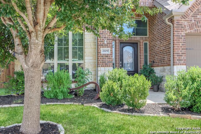 Image 3 of 30 For 2109 Range