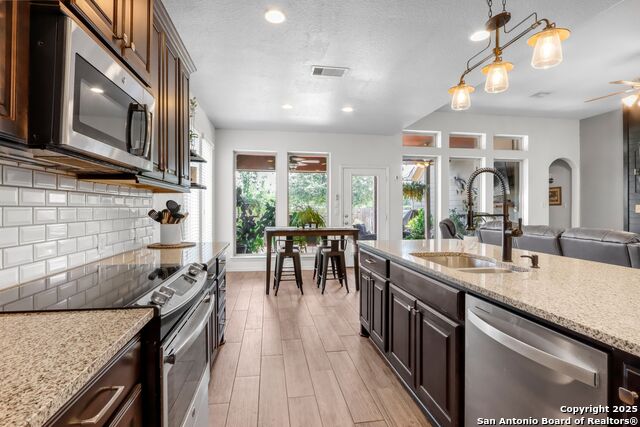 Image 9 of 30 For 2109 Range