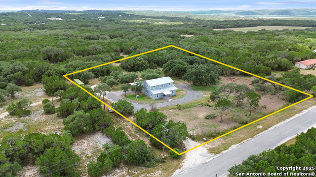 Details for 323 Lakeside, Lakehills, TX 78063