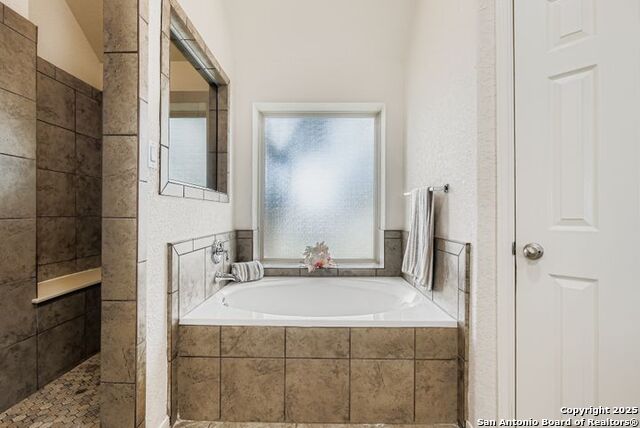 Image 15 of 31 For 11523 Camp Real