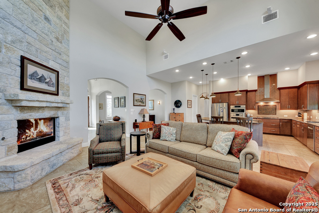 Image 11 of 44 For 422 Copper Crest