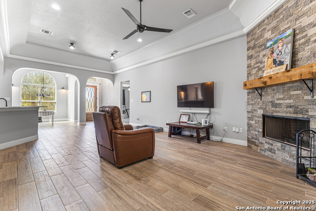 Image 12 of 39 For 291 Strasbourg