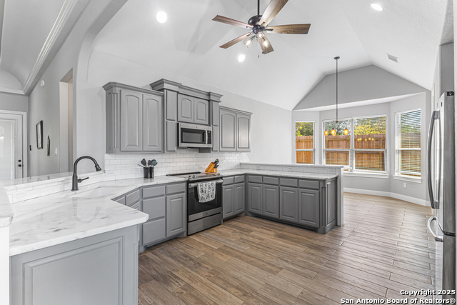 Image 14 of 39 For 291 Strasbourg