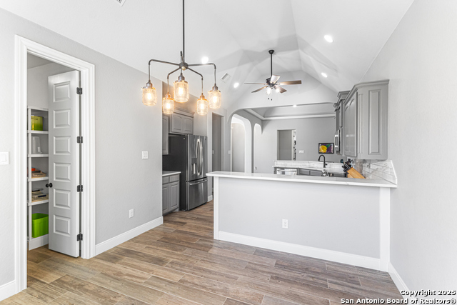 Image 17 of 39 For 291 Strasbourg