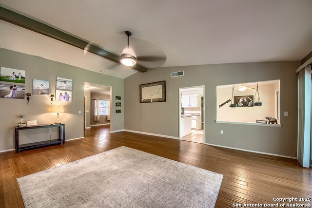 Listing photo id 11 for 16314 Falcon Hill