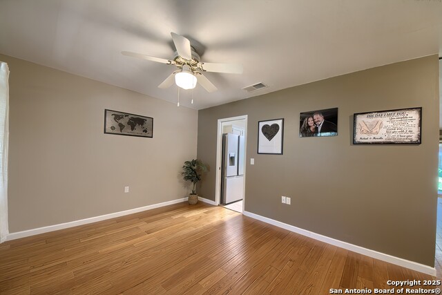 Listing photo id 7 for 16314 Falcon Hill