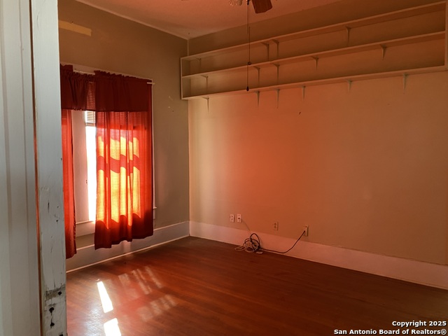 Listing photo id 10 for 100 Hillcrest Rd