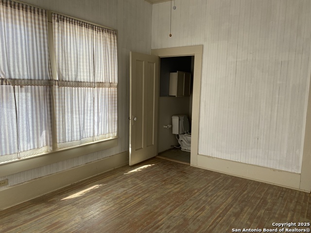 Listing photo id 13 for 100 Hillcrest Rd