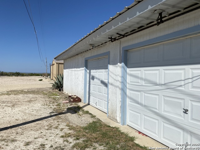 Listing photo id 20 for 100 Hillcrest Rd