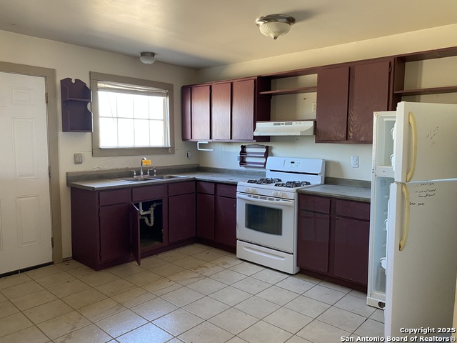 Listing photo id 24 for 100 Hillcrest Rd