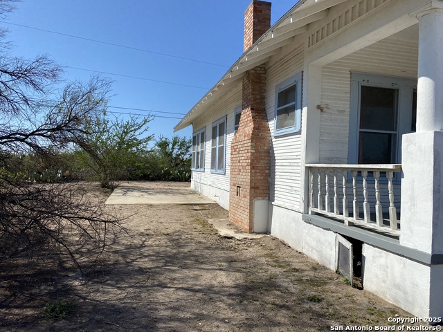 Listing photo id 1 for 100 Hillcrest Rd