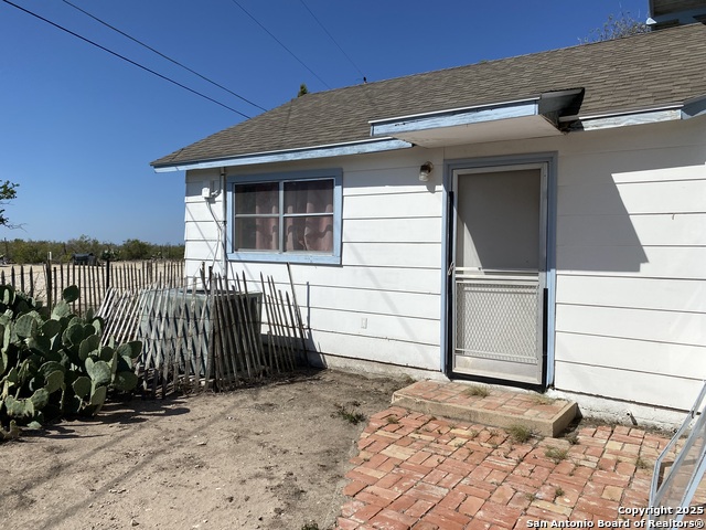 Listing photo id 2 for 100 Hillcrest Rd