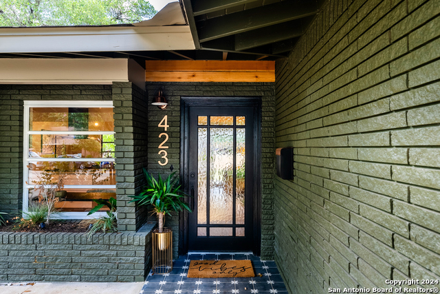 Image 2 of 45 For 423 Rockhill