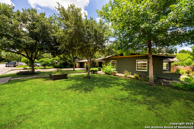 Image 4 of 45 For 423 Rockhill