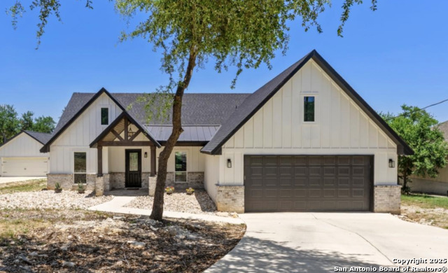 Details for 1101 Persimmon, Fischer, TX 78623