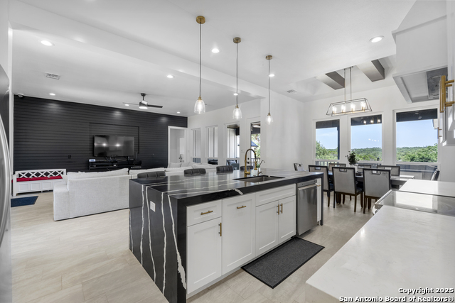 Image 15 of 43 For 1101 Persimmon