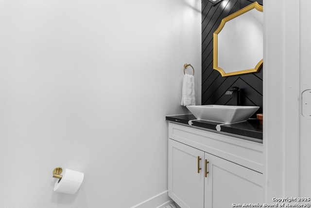 Image 18 of 43 For 1101 Persimmon