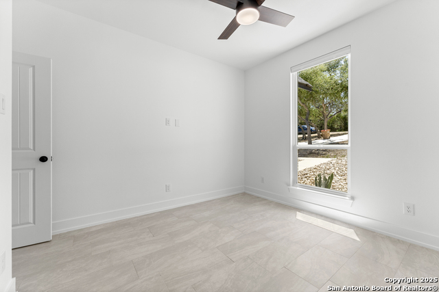 Image 35 of 43 For 1101 Persimmon